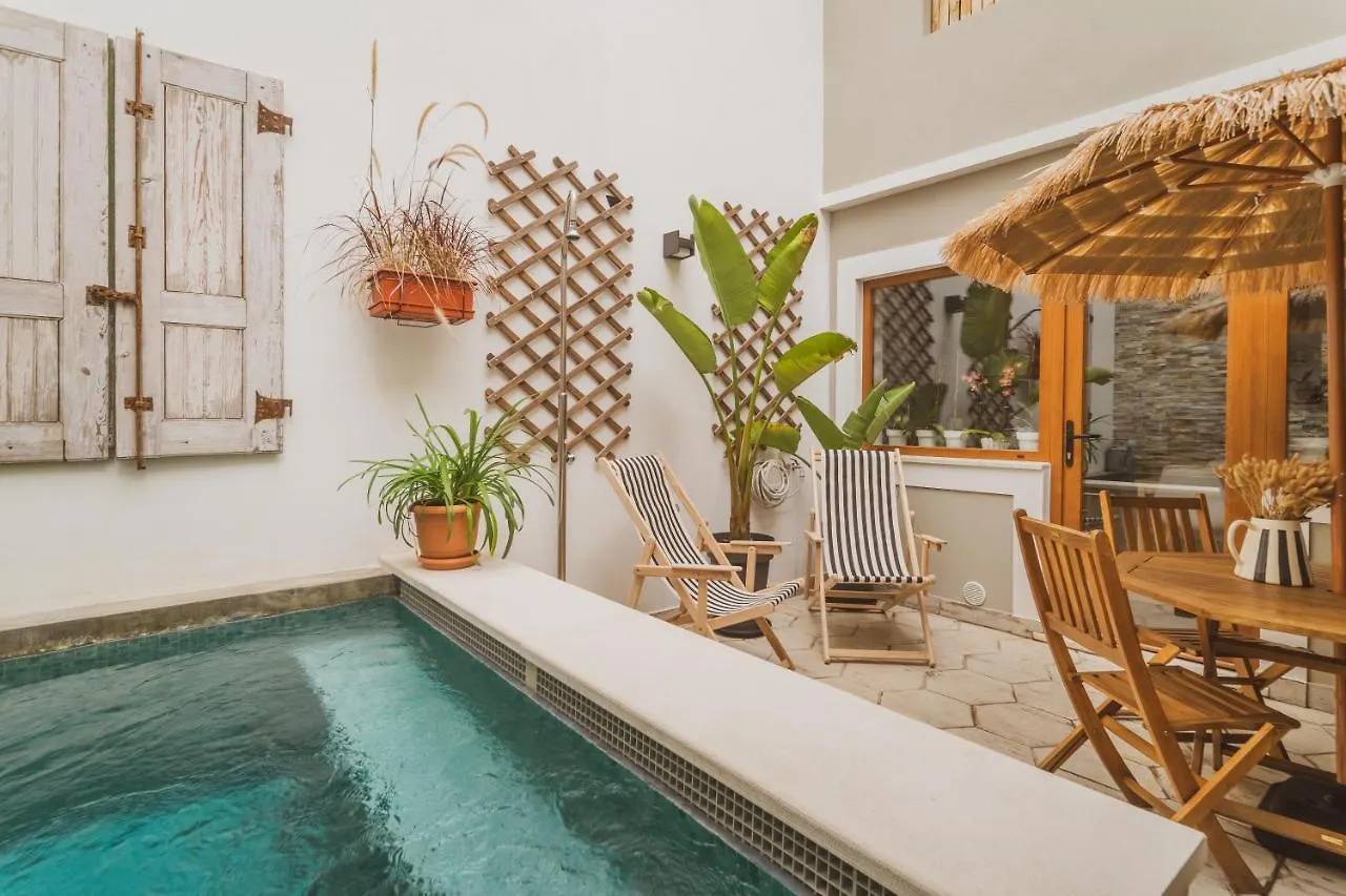 Casa Alfazema - Luxury Townhouse With Cosy Pool Apartment Lagos