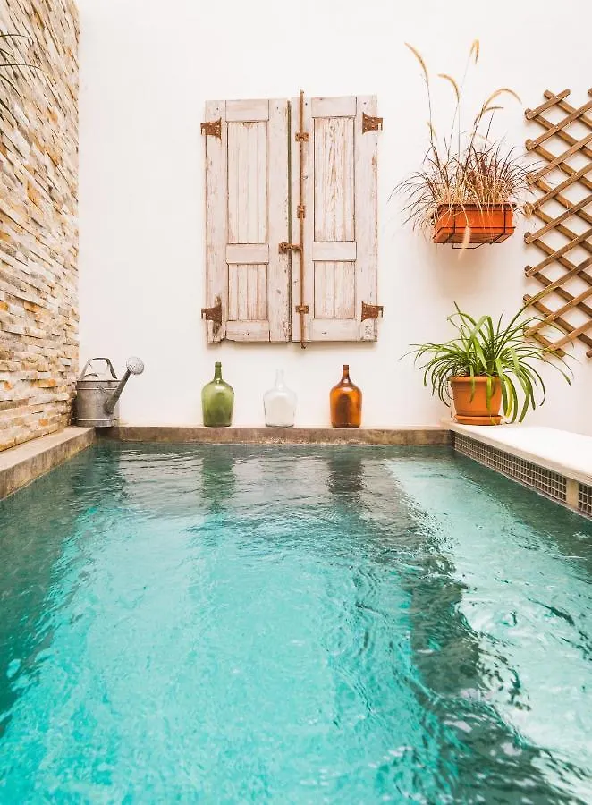 Casa Alfazema - Luxury Townhouse With Cosy Pool Apartment Lagos